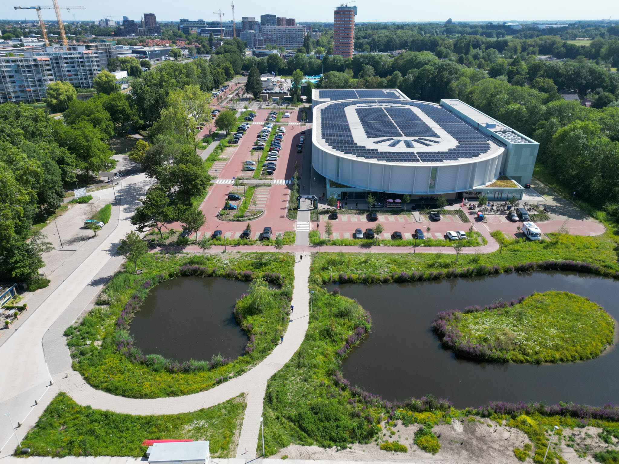 Luchtfoto Sportcomplex De Vliet